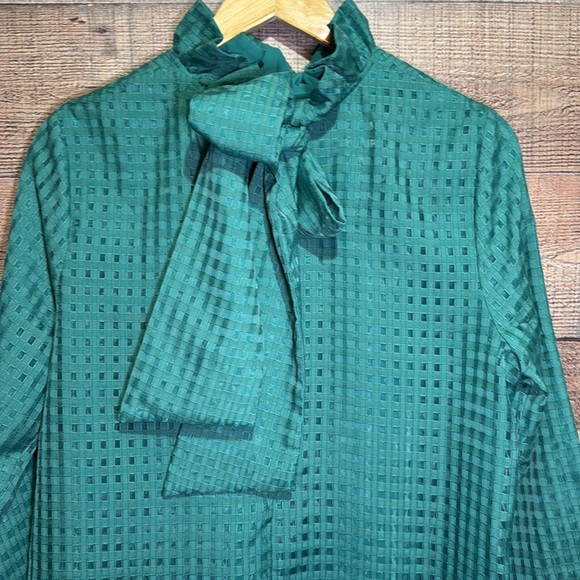 Tuckernuck Emerald Burnout Daphne Dress sz L Ruffle Collar Bow Mini Cocktail - Picture 9 of 15